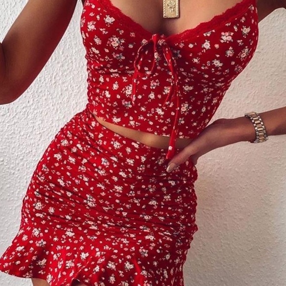 Mini skit set ❤️ - Picture 2 of 5